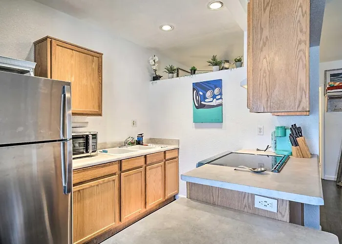 Nestled On The Colorado River! Apartament